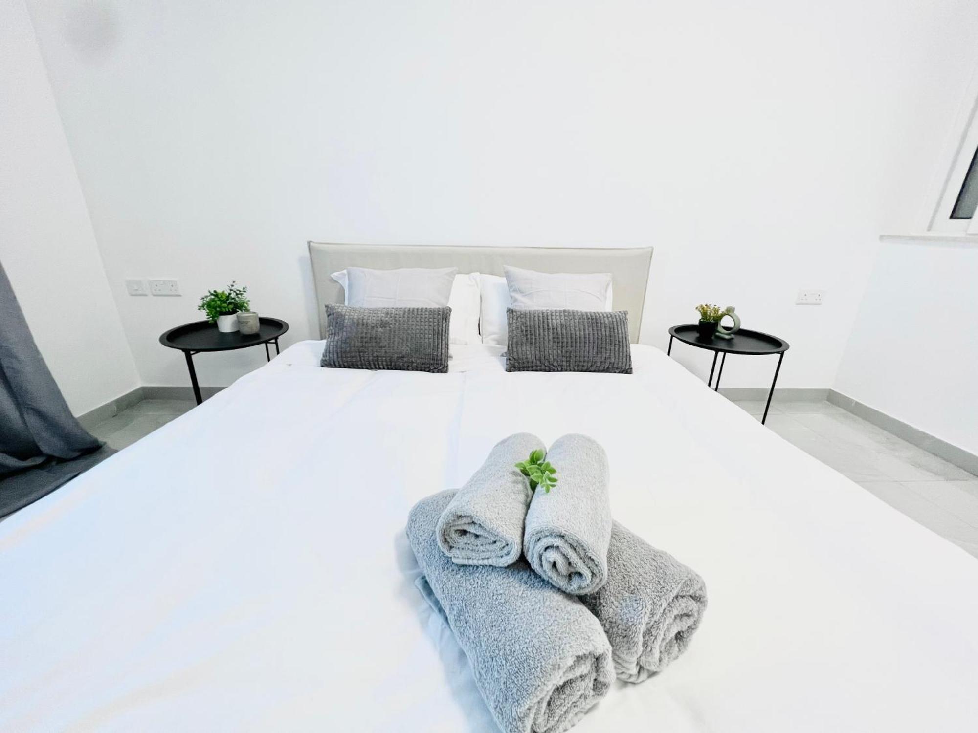 Sunshine Suits - Brand New Apartments Msida Extérieur photo